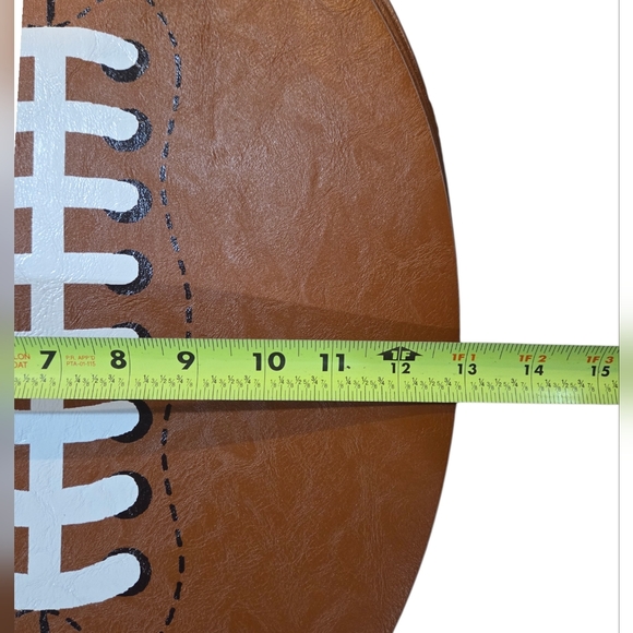 Envogue - NEW Football Shaped Faux Leather Set of 4 Placemats Great For Man-Cave - Picture 5 of 6